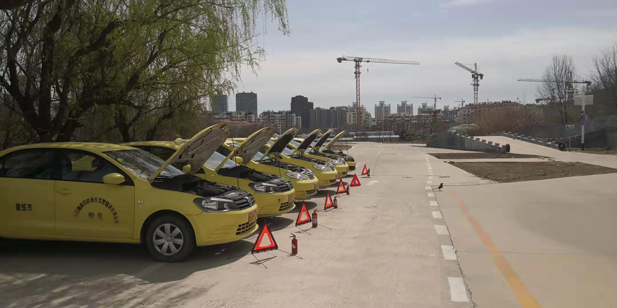 �ൺ��嫼�У����У��